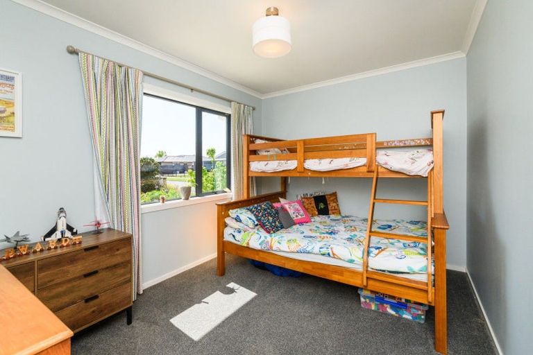 Photo of property in 22 Wescombe Grove, Feilding, 4702