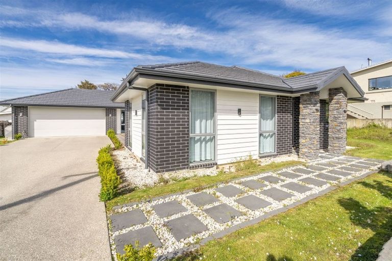 Photo of property in 14 Mary Street, Gore, 9710