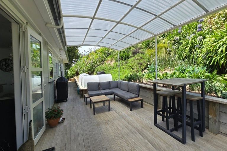 Photo of property in Cotswold Cottage B & B, 46 Maramarahi Road, Thames, 3578