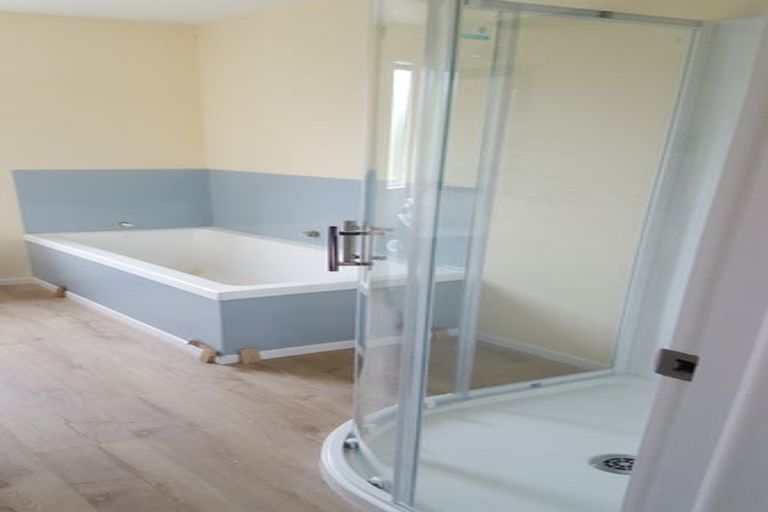 Photo of property in 37 Parkvale Road, Karori, Wellington, 6012