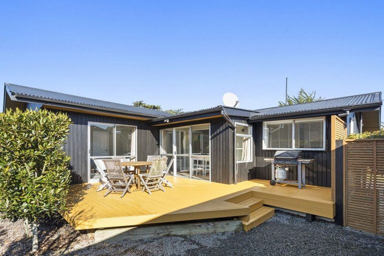 Photo of property in 4 Swindells Road, Waikuku Beach, 7473