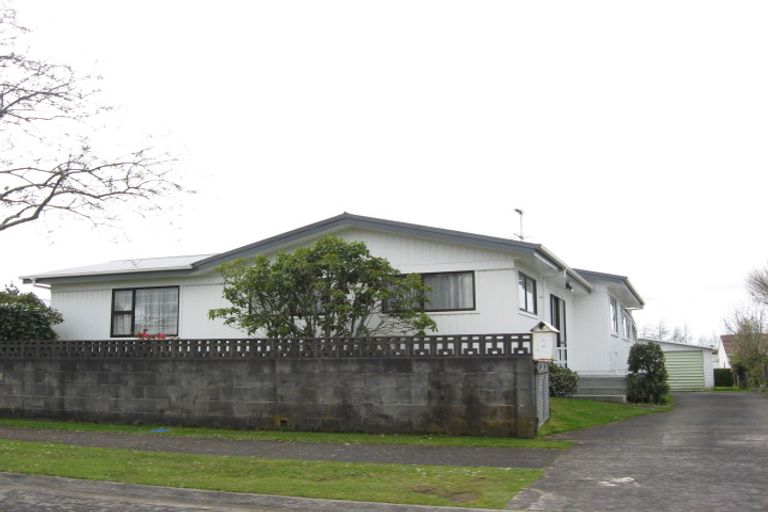 Photo of property in 12 Kowhai Street, Inglewood, 4330