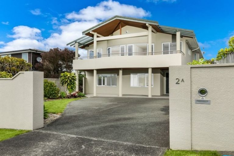 Photo of property in 2a Midway Avenue, Castor Bay, Auckland, 0620