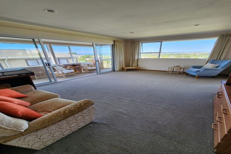 Photo of property in 4 Tower Hill, Stanmore Bay, Whangaparaoa, 0930