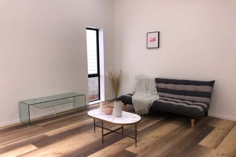 Photo of property in 3b Matakohe Road, Westgate, Auckland, 0814