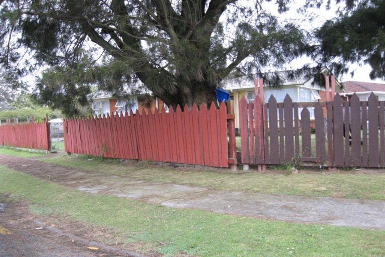 Photo of property in 54 Bader Drive, Mangere, Auckland, 2022