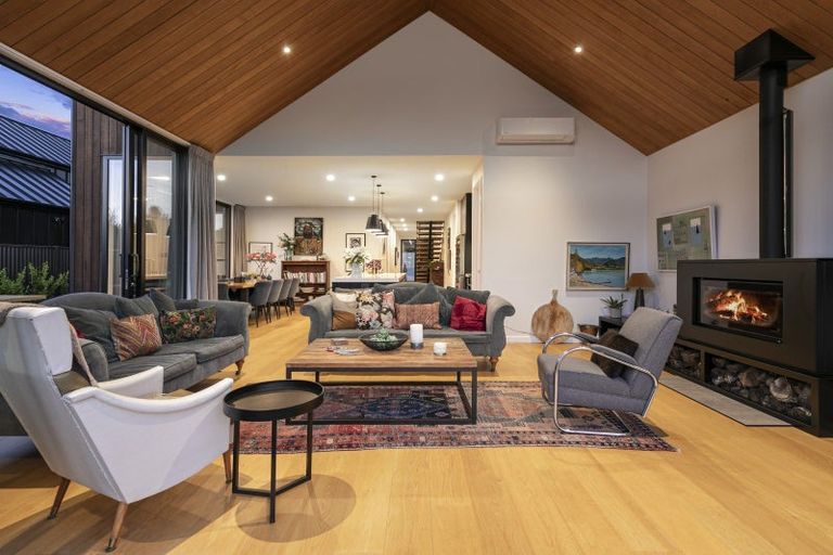 Photo of property in 170b Beacon Point Road, Wanaka, 9305