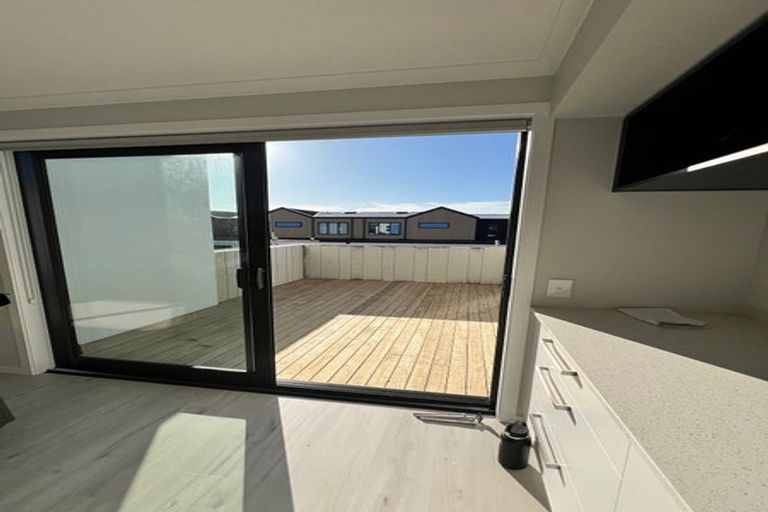 Photo of property in 6 Atutahi Lane, Papamoa Beach, Papamoa, 3118