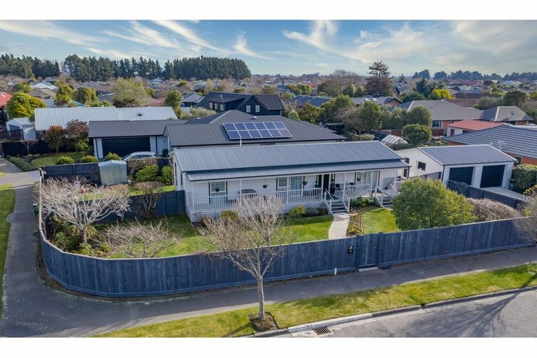 Photo of property in 45 Royal Park Drive, Parklands, Christchurch, 8083