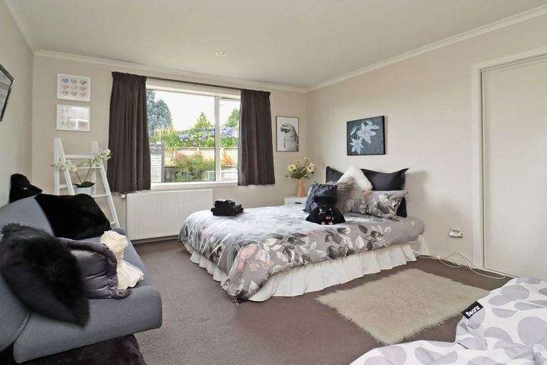 Photo of property in 17 Grove Avenue, Weston, Oamaru, 9401