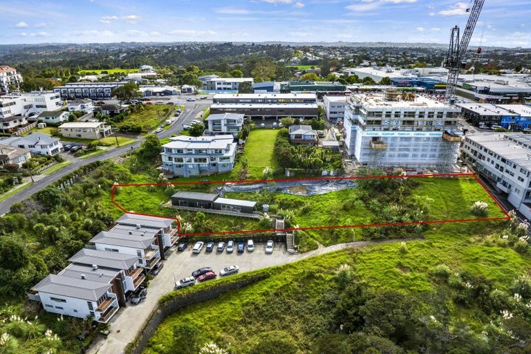 Photo of property in 6 Huka Road, Birkenhead, Auckland, 0626