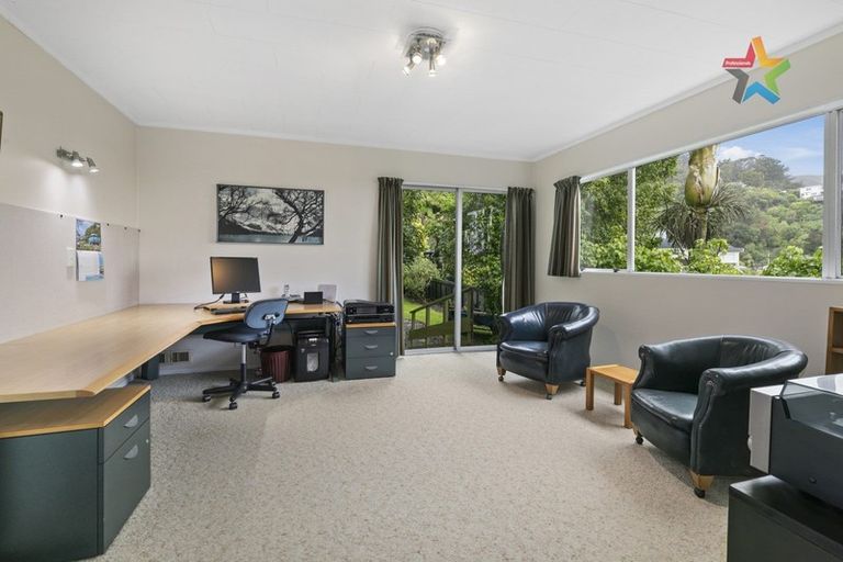 Photo of property in 16 Summit Road, Fairfield, Lower Hutt, 5011