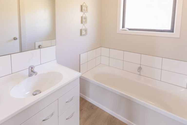 Photo of property in 142a Anderson Road, Wanaka, 9305