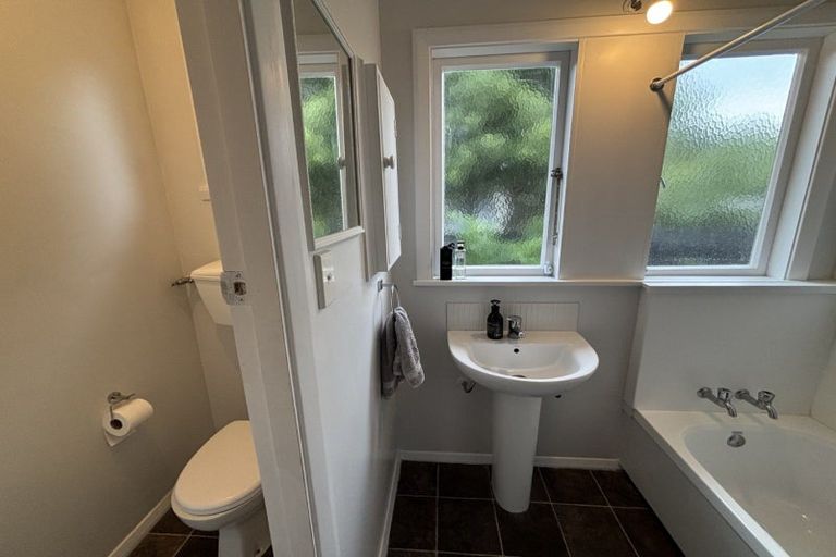 Photo of property in 36 Aberdeen Avenue, Takaro, Palmerston North, 4412