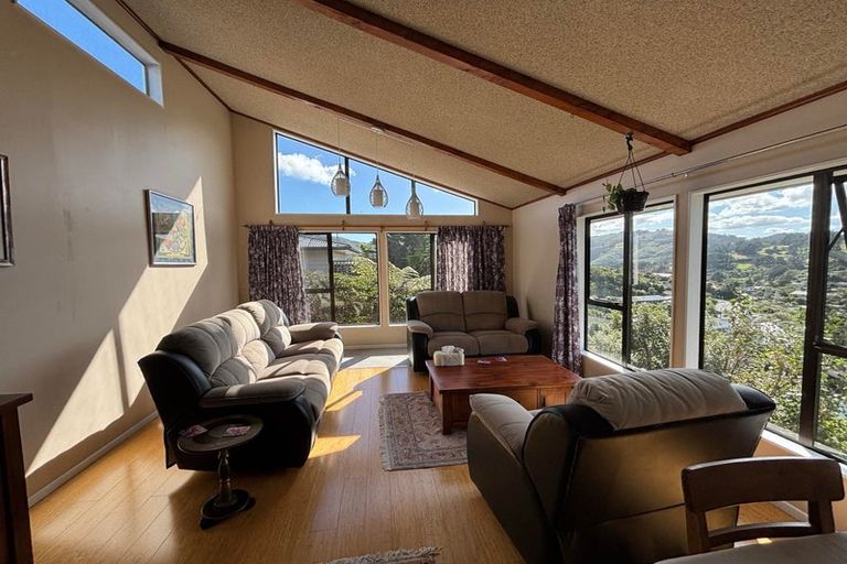 Photo of property in 272 Dowse Drive, Maungaraki, Lower Hutt, 5010