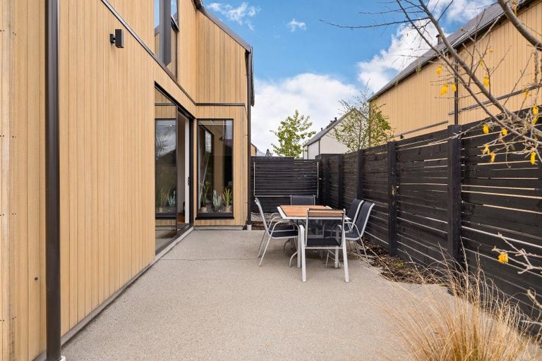 Photo of property in 62 Casterway Crescent, Jacks Point, 9371