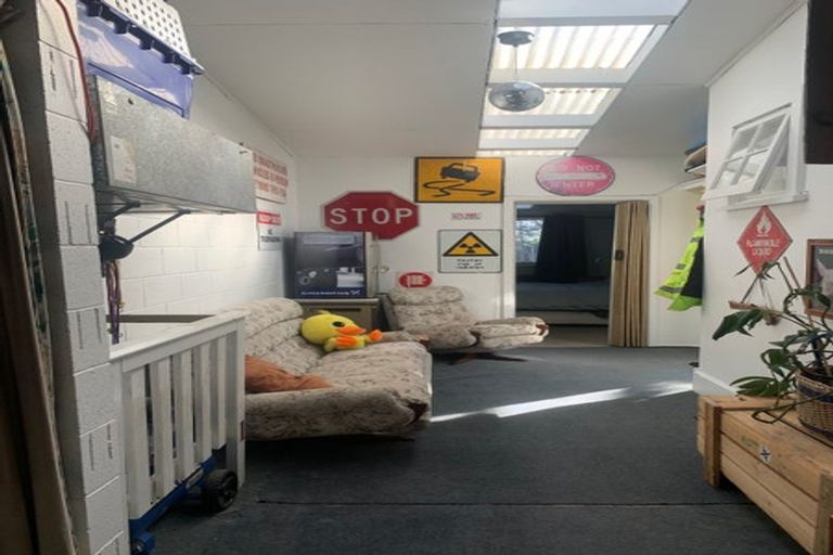 Photo of property in 73 Wallath Road, Westown, New Plymouth, 4310