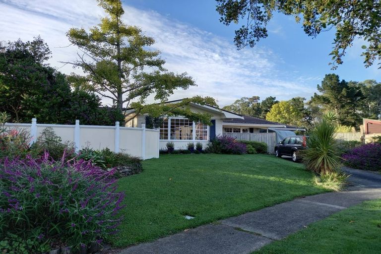 Photo of property in 4 Fernwood Place, Fitzherbert, Palmerston North, 4410