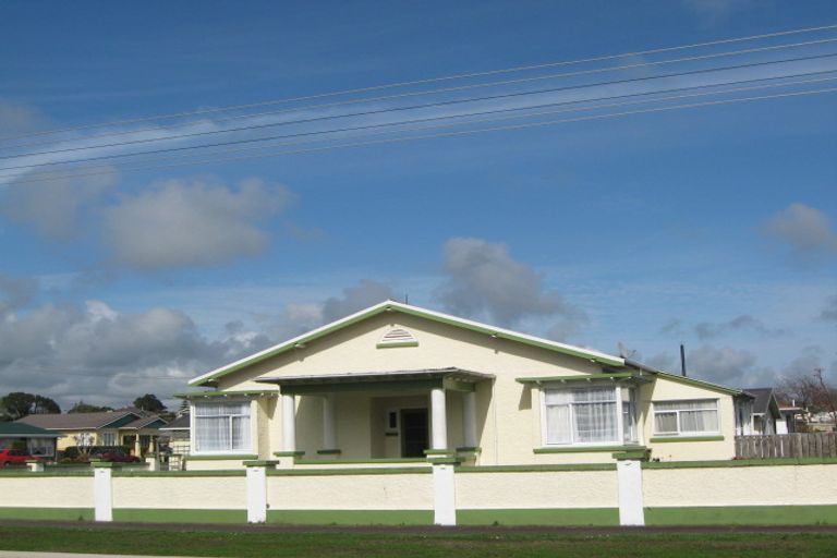 Photo of property in 71 Queen Street, Waitara, 4320