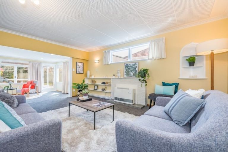 Photo of property in 82 Oxford Terrace, Epuni, Lower Hutt, 5011