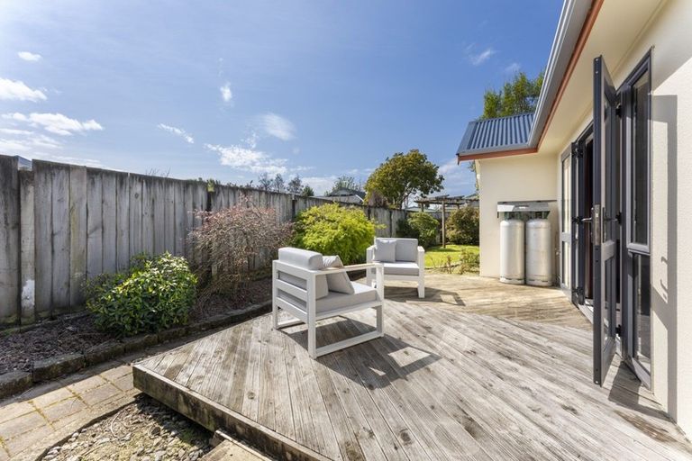 Photo of property in 22 Granville Street, Silverstream, Upper Hutt, 5019