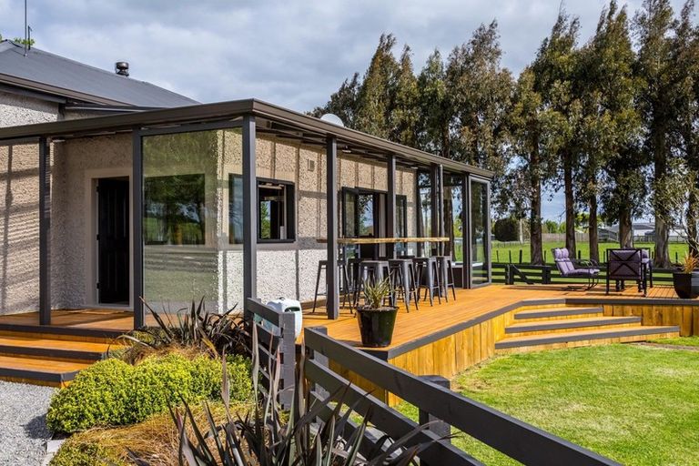 Photo of property in 423 Tipapakuku Road, Dannevirke, 4976