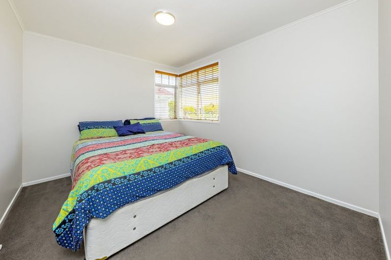 Photo of property in 35 Gossamer Drive, Pakuranga Heights, Auckland, 2010