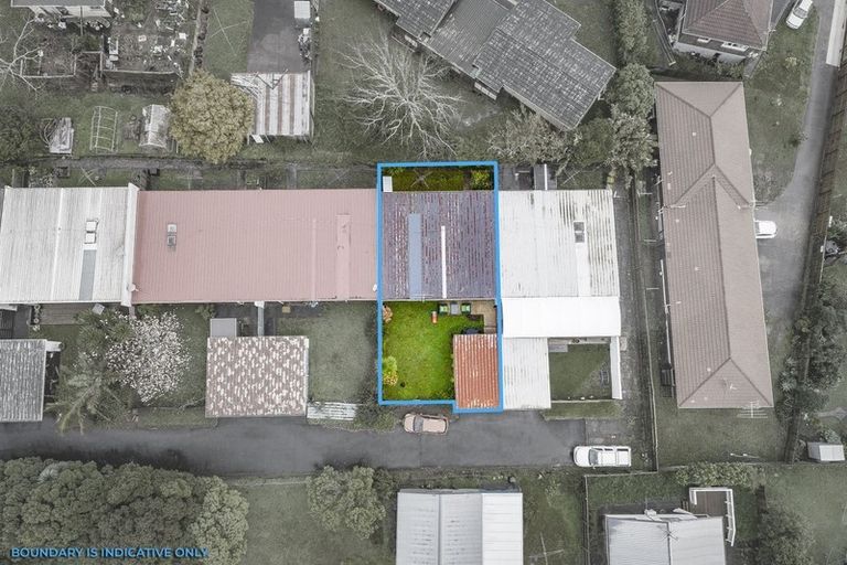 Photo of property in 5/340 Te Atatu Road, Te Atatu South, Auckland, 0610