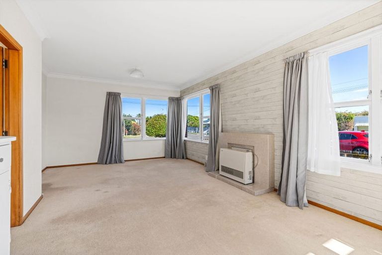 Photo of property in 22 Stanley Street, Levin, 5510