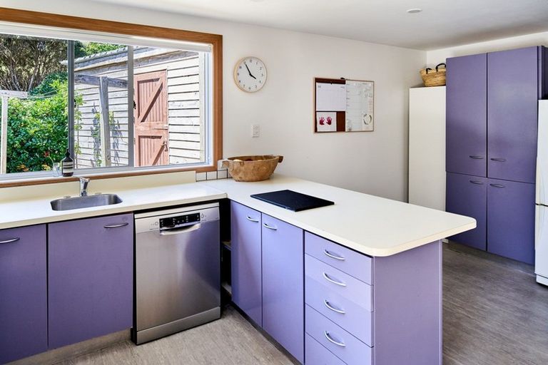 Photo of property in 105 Cluny Road, Plimmerton, Porirua, 5026