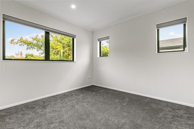 Photo of property in 84 Godley Road, Green Bay, Auckland, 0604