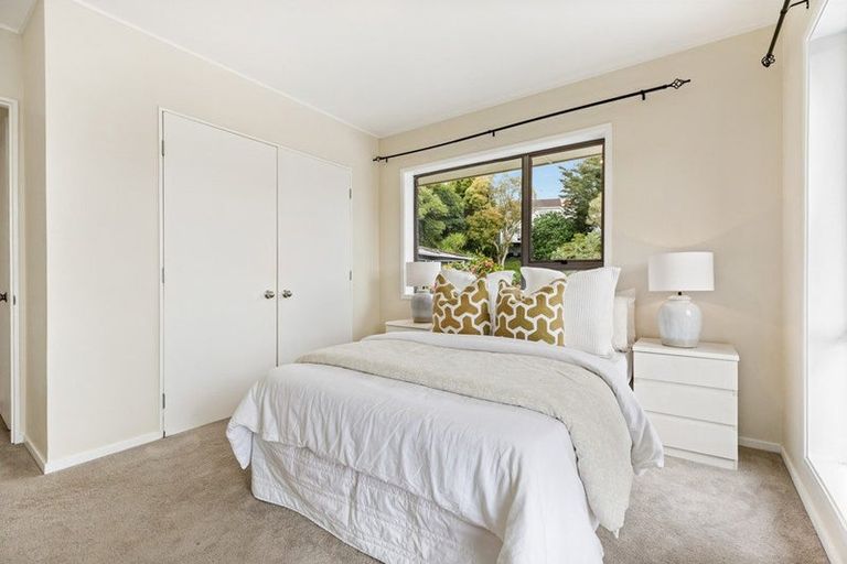 Photo of property in 2/20 Glenwood Avenue, Birkenhead, Auckland, 0626