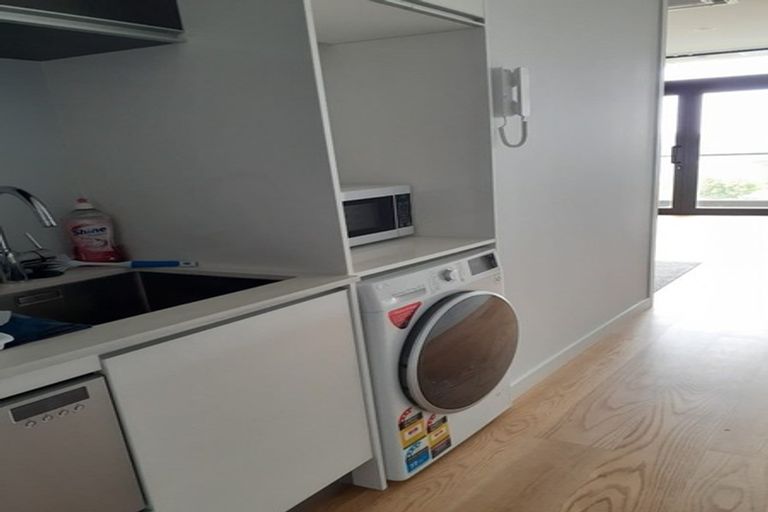 Photo of property in Frank Sargeson Apts, 206/80 Anzac Street, Takapuna, Auckland, 0622