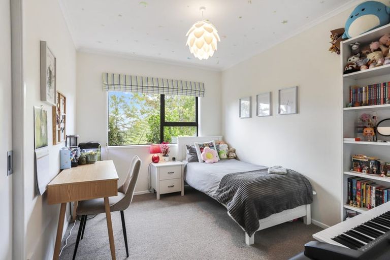 Photo of property in 8 Jays Road, Titirangi, Auckland, 0604