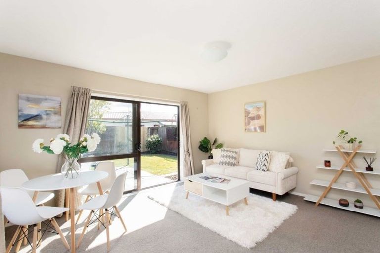 Photo of property in 2/109a Queenspark Drive, Parklands, Christchurch, 8083