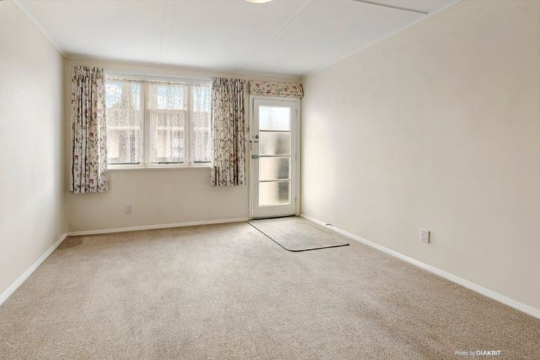 Photo of property in 35 Ebdentown Street, Ebdentown, Upper Hutt, 5018