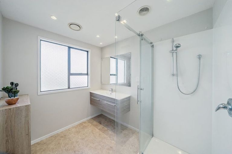 Photo of property in 42a Hudson Avenue, Ebdentown, Upper Hutt, 5018