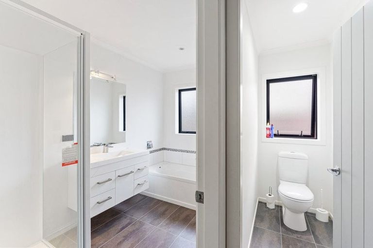 Photo of property in 10 Moy Place, Otaki, 5512