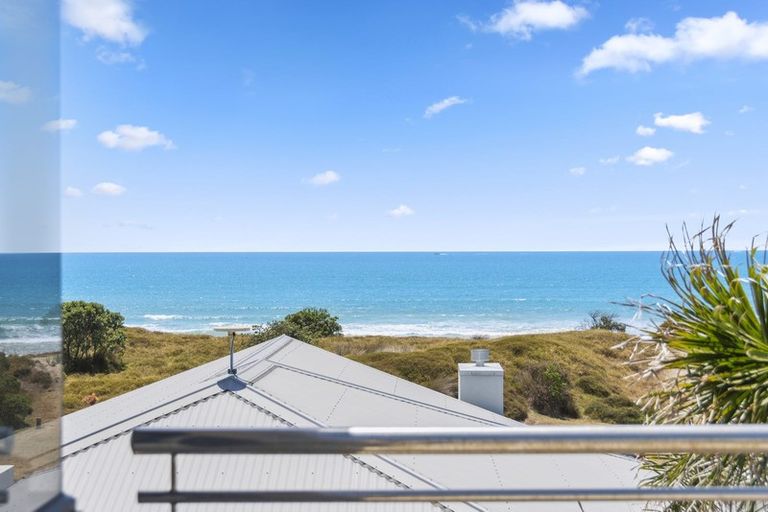 Photo of property in 2/134 Marine Parade, Mount Maunganui, 3116