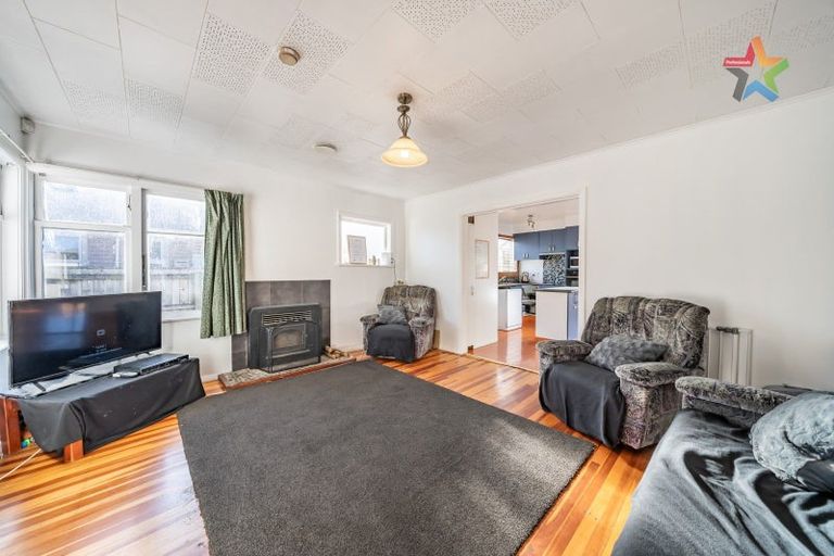 Photo of property in 28 Totara Street, Wainuiomata, Lower Hutt, 5014