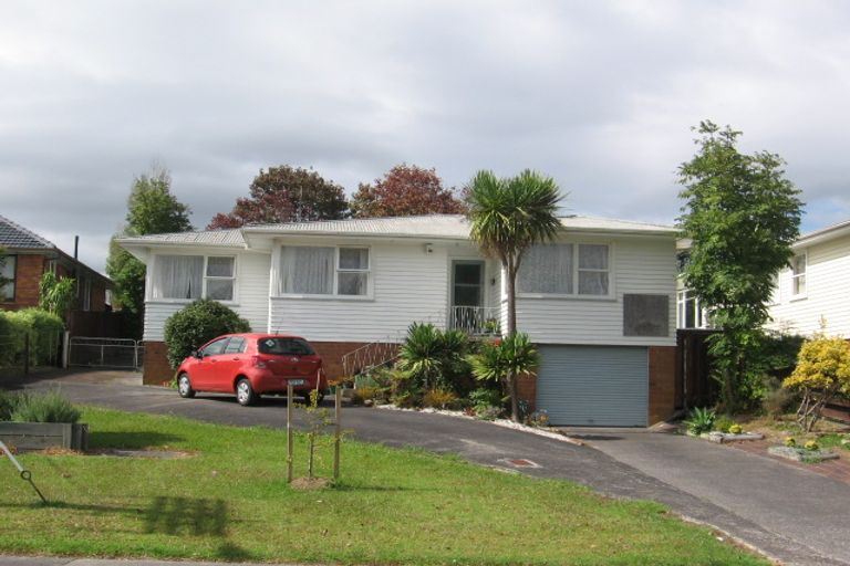 Photo of property in 22 Laura Street, Kelston, Auckland, 0602