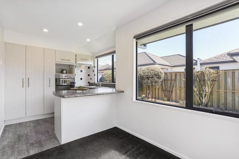 Photo of property in 52 Mahlet Street, Northwood, Christchurch, 8051