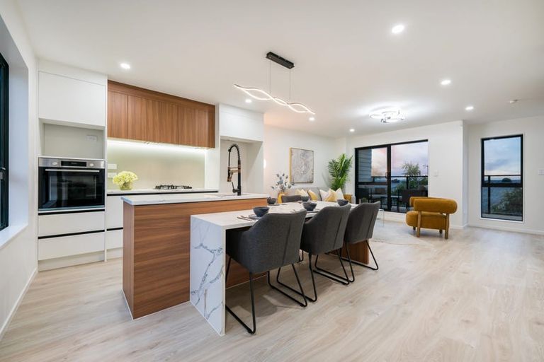 Photo of property in 21b Laura Street, Kelston, Auckland, 0602