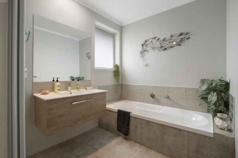 Photo of property in 6 Opou Place, Katikati, 3129