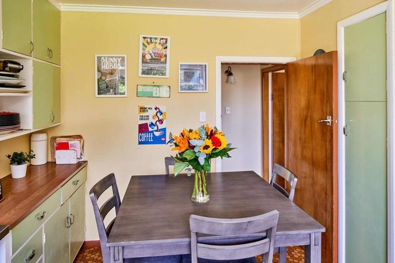 Photo of property in 19 Corlett Road, Plimmerton, Porirua, 5026