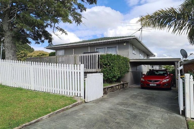 Photo of property in 36 Kirby Street, Glendene, Auckland, 0602