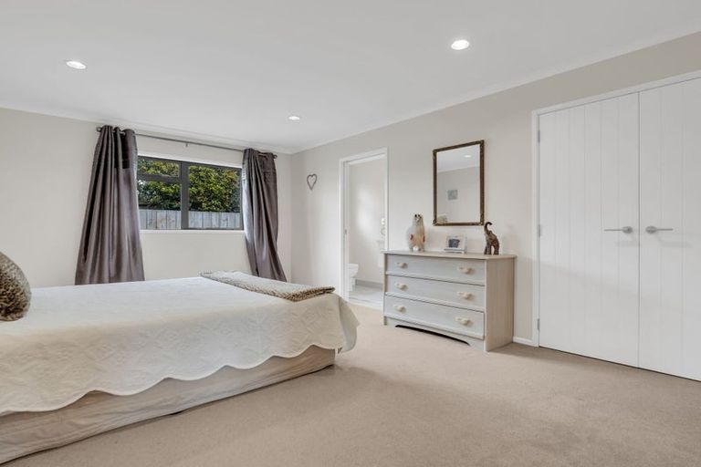 Photo of property in 86 Tiri Road, Tindalls Beach, Whangaparaoa, 0930