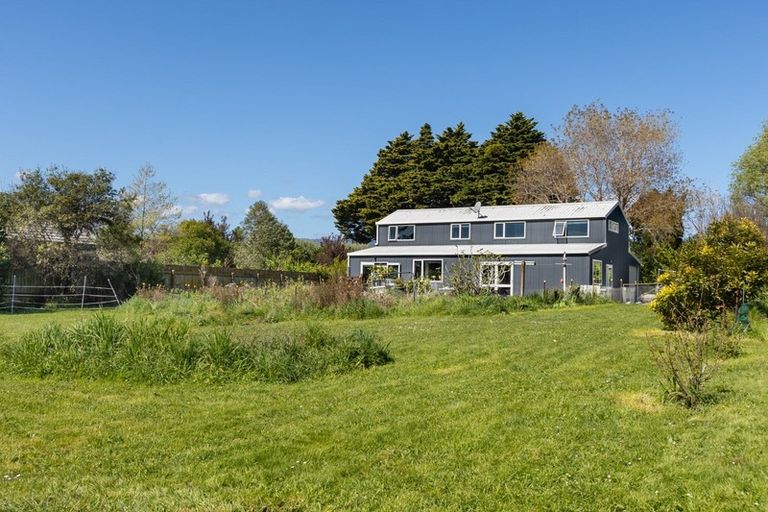 Photo of property in 899 State Highway 1, Te Horo, Otaki, 5581