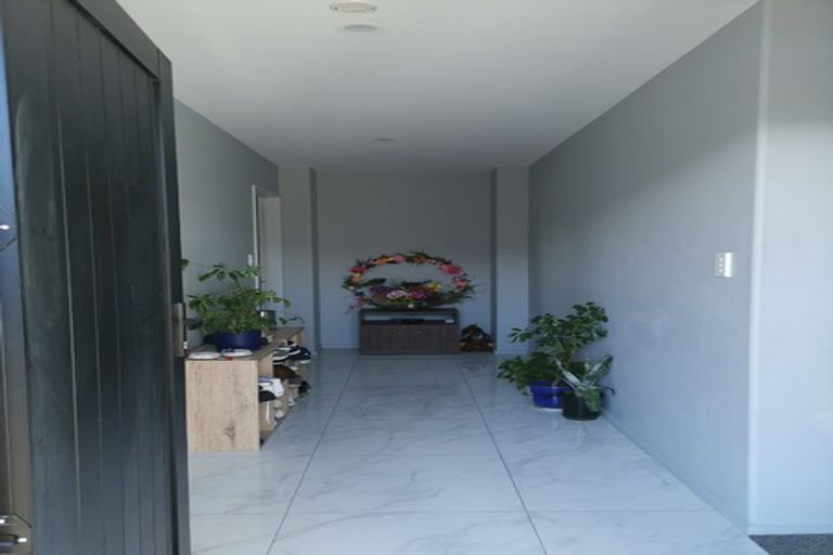 Photo of property in 8 Warhorse Gate, Halswell, Christchurch, 8025