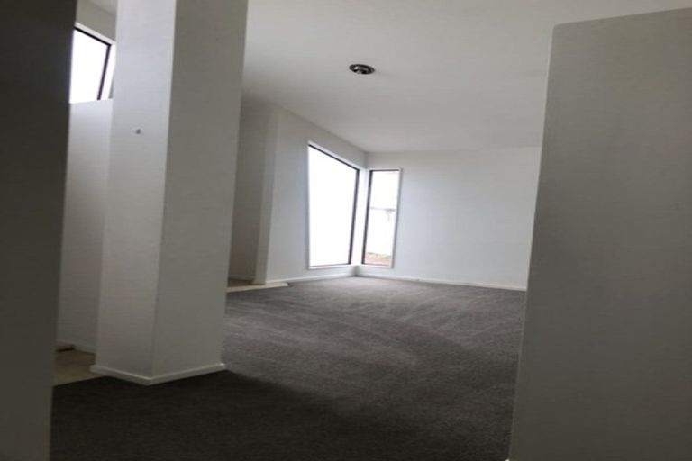 Photo of property in 7 Pyrite Street, Westgate, Auckland, 0614